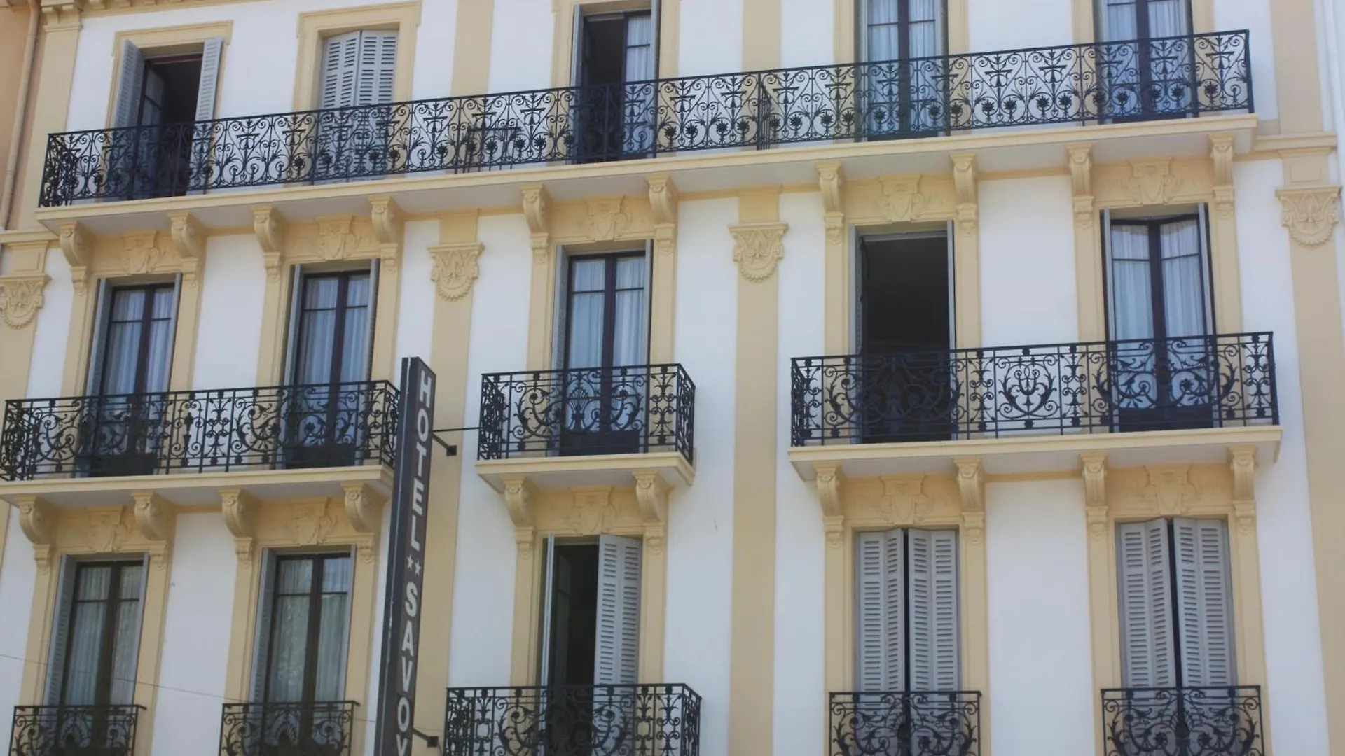 Hotel Savoy contacts