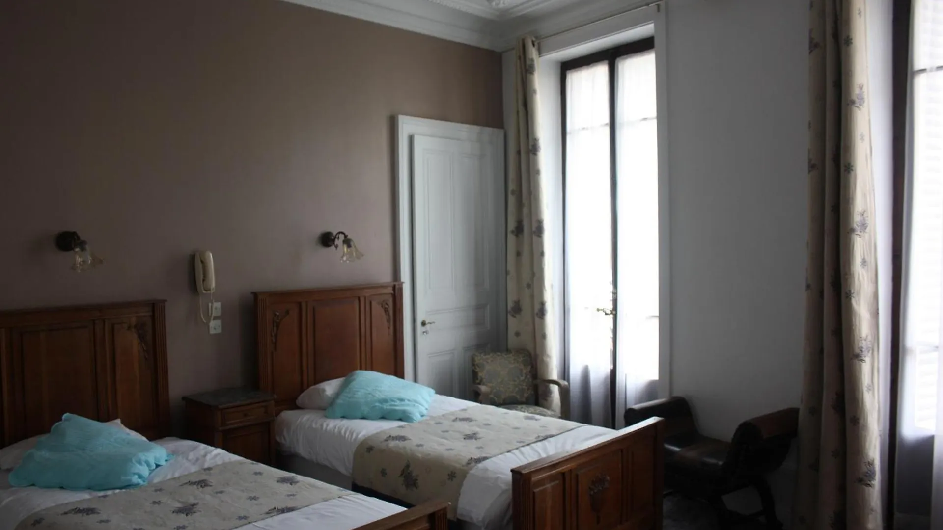 Hotel Savoy Aix-les-Bains