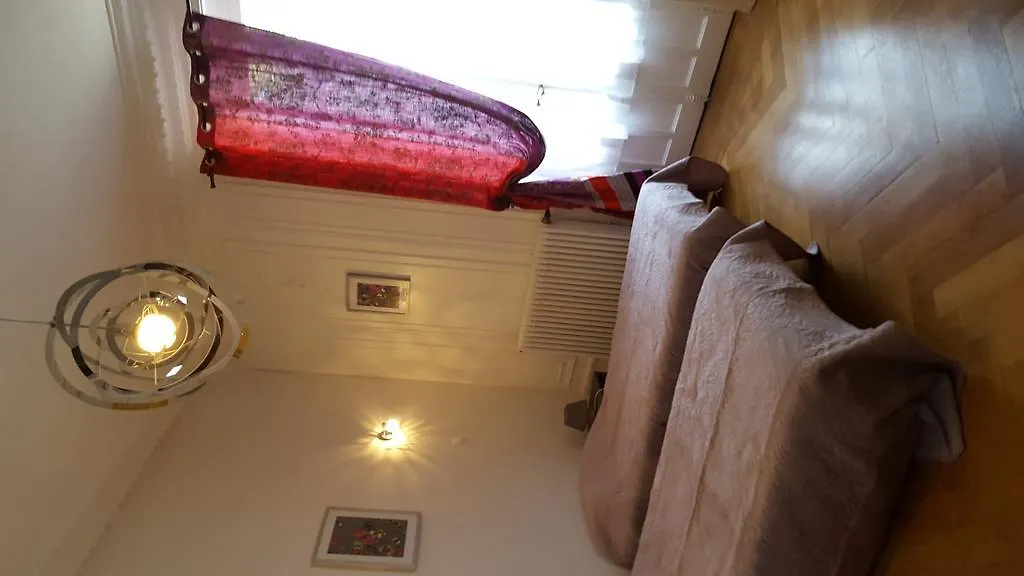 Hotel Savoy Aix-les-Bains 2*,